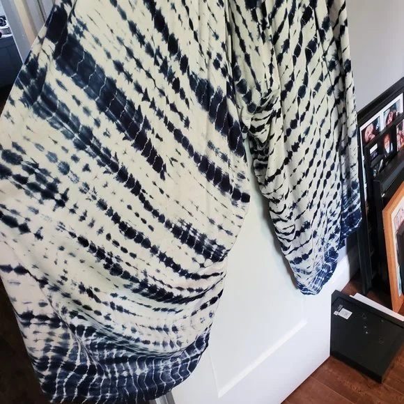 Jumpsuit - Picture 2 of 3